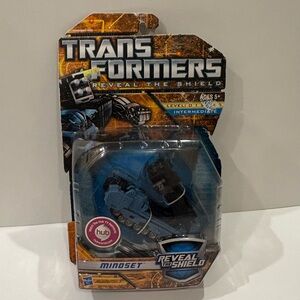 Brand New 2010 Transformers Reveal the Shield Mindset Figure